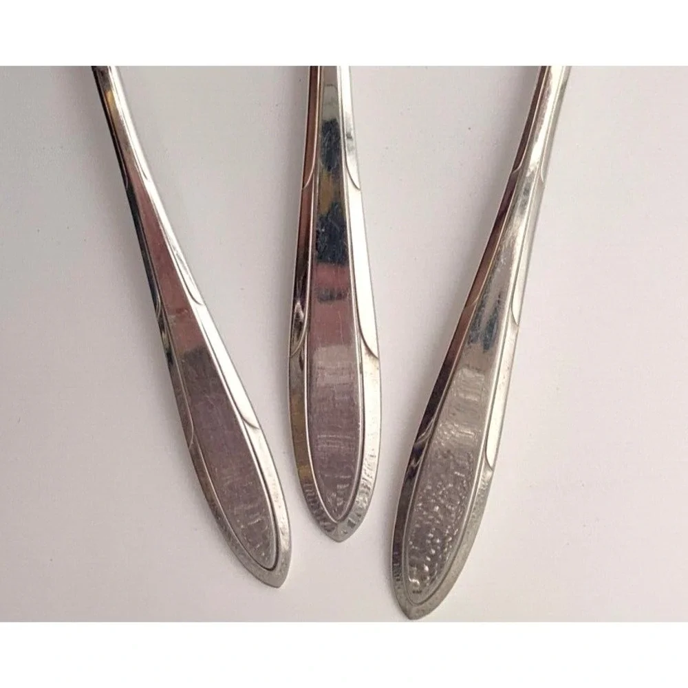 Oneida Nobility Plate REVERIE Flatware Silverware Silver Plate 3 Completer pcs